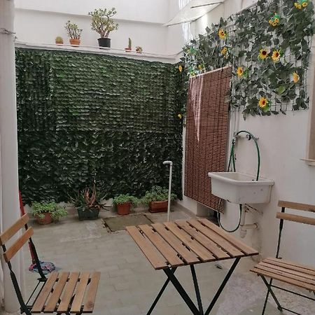 Appartamento A 10 Min A Piedi Dal Centro Storico Lecce Bagian luar foto