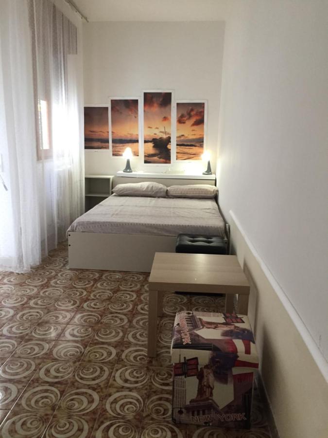 Appartamento A 10 Min A Piedi Dal Centro Storico Lecce Bagian luar foto
